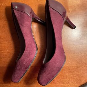 NWOT Maroon Burgundy Life Stride pumps 9W wide